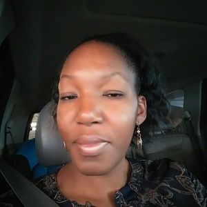 Meet your Posher, Shareka